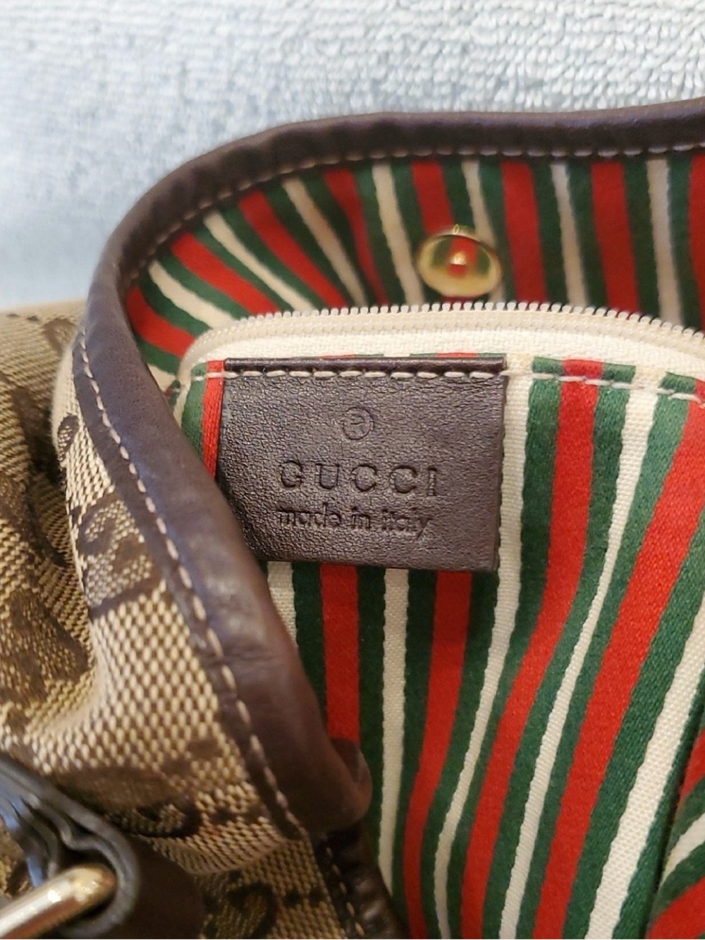 *Authentic* Gucci Beige Brown GG Canvas Shoulder Bag with Dark Brown Trim - Picture 8 of 14